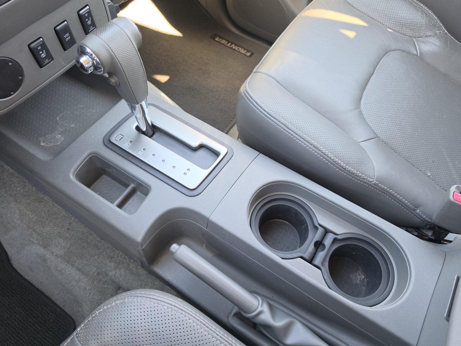Used 2011 Nissan Frontier SL RWD image 22