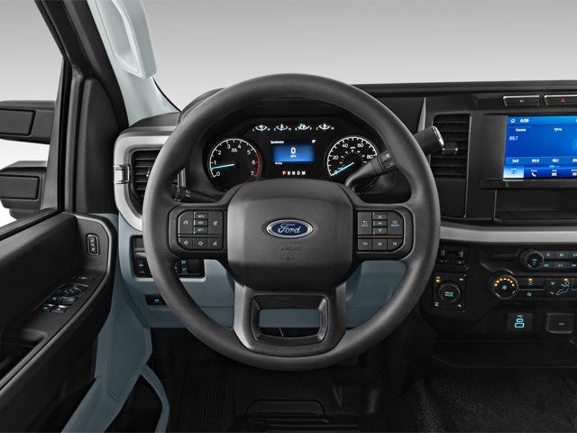 Used 2023 Ford F250 XLT w/ XLT Premium Package AWD/4WD image 8