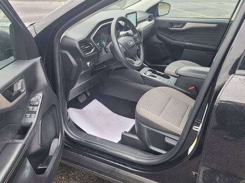 Used 2022 Ford Escape SE image 18