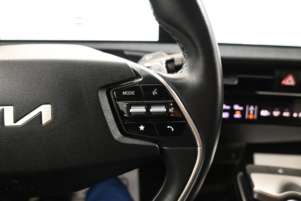 Used 2024 Kia EV6 Light RWD image 19