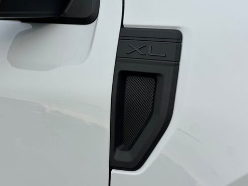 New 2026 Ford Maverick XL image 23