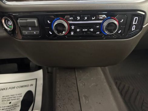 Used 2025 Chevrolet Silverado 1500 LT AWD/4WD image 16