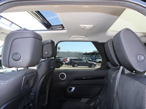 Used 2024 Land Rover Discovery S AWD/4WD image 43