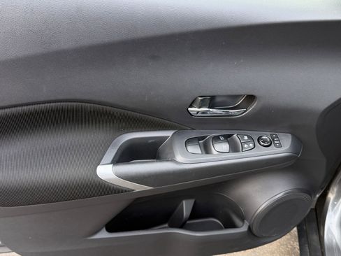 Used 2022 Nissan Kicks SV image 12