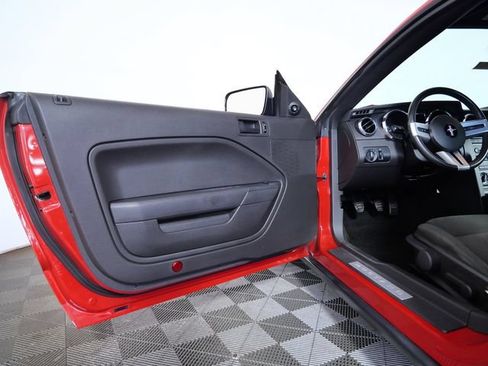 Used 2005 Ford Mustang Coupe RWD image 14