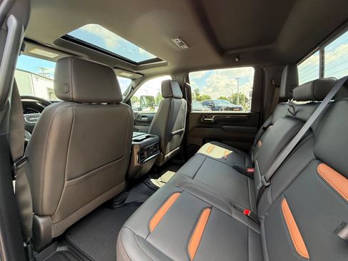 New 2026 GMC Sierra 2500 AT4 w/ AT4 Premium Plus Package AWD/4WD image 33
