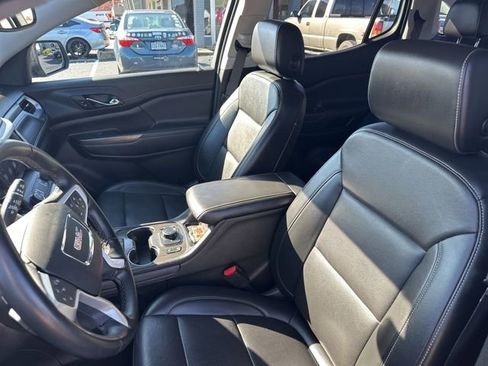 Used 2023 GMC Acadia SLT image 13