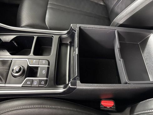 Used 2024 Kia Sorento S FWD image 43