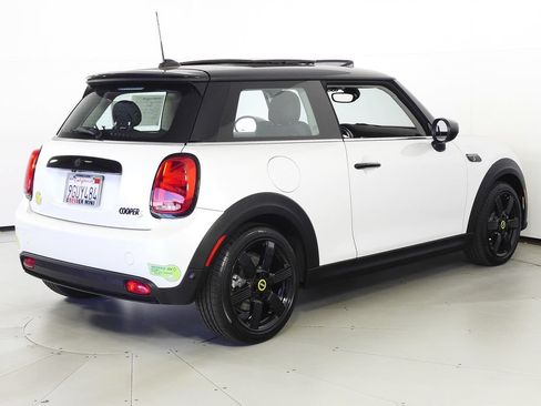 Used 2024 MINI Cooper SE FWD image 7