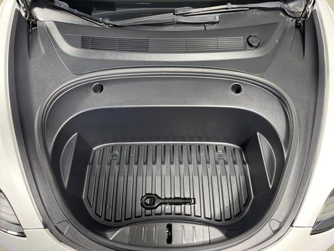 Used 2023 Tesla Model 3 Standard Range RWD image 9