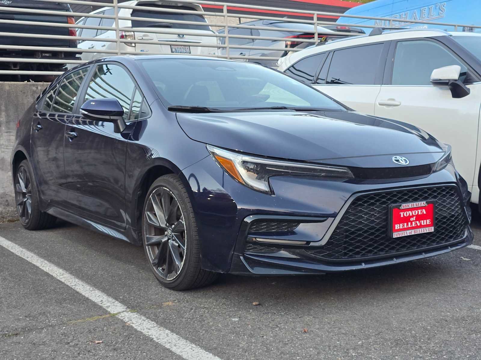 Used 2023 Toyota Corolla SE w/ SE Premium Package FWD image 3