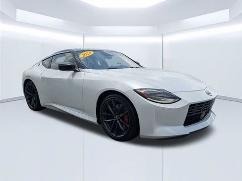 Used 2024 Nissan Z Performance w/ Floor Mat Package RWD image 2