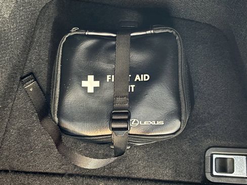 Used 2017 Lexus IS 200t image 36