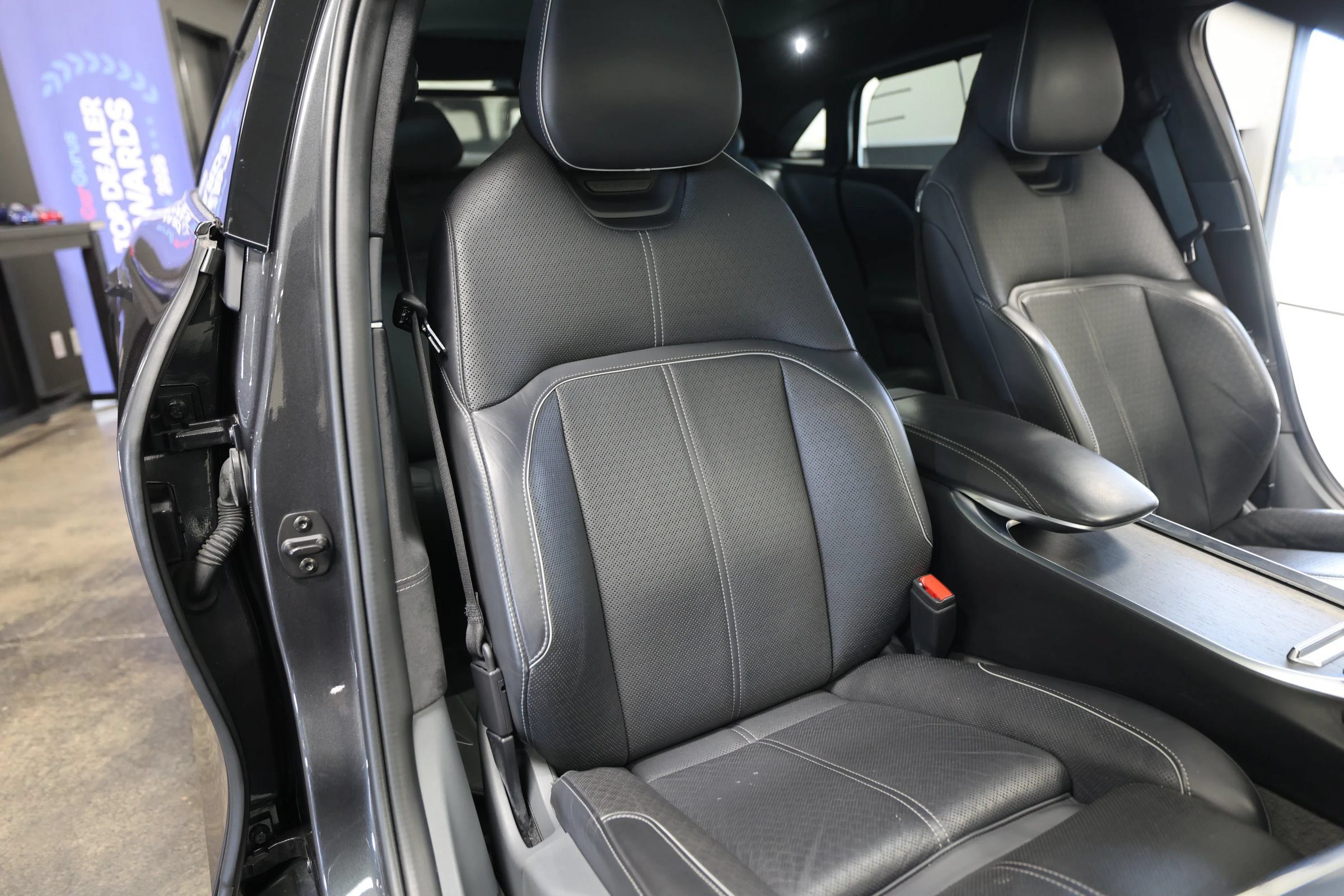 Used 2022 Lucid Air Grand Touring AWD/4WD image 36