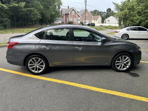 Used 2019 Nissan Sentra SV w/ Special Edition Package image 6