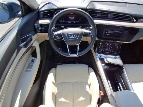 Used 2022 Audi e-tron Prestige AWD/4WD image 27