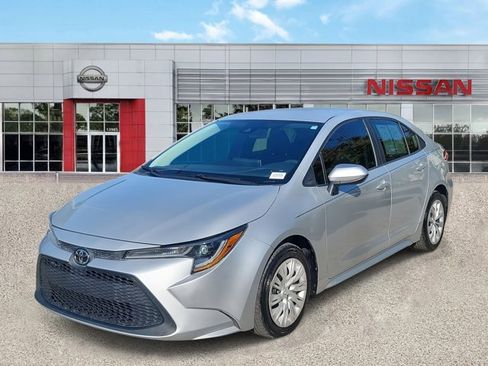 Used 2021 Toyota Corolla LE image 6