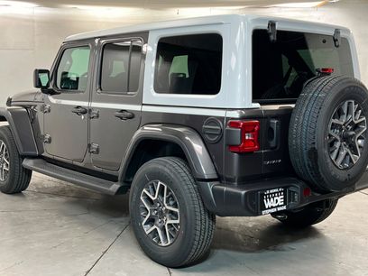 New 2026 Jeep Wrangler Unlimited Sahara w/ Whitecap Package