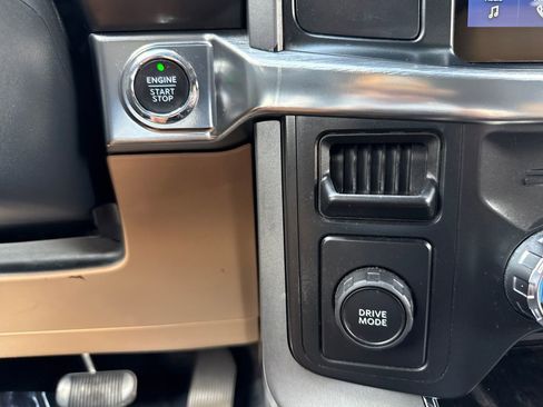 Used 2022 Ford F150 Lariat RWD image 22