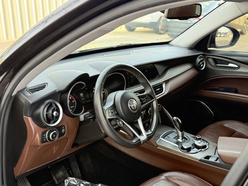 Used 2018 Alfa Romeo Stelvio Ti image 16