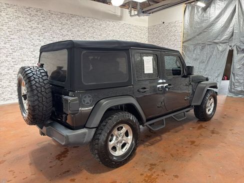 Used 2021 Jeep Wrangler Unlimited Sport AWD/4WD image 7
