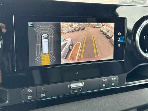 Used 2024 Mercedes-Benz Sprinter 3500 image 22