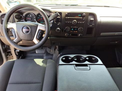 Used 2013 GMC Sierra 2500 SLE w/ SLE Preferred Package AWD/4WD image 11