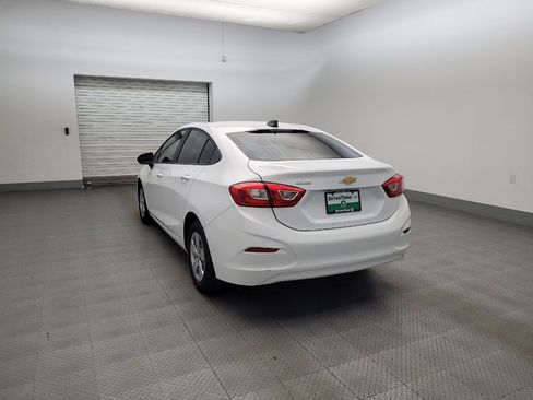 Used 2018 Chevrolet Cruze LS FWD image 5