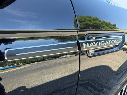 Used 2021 Lincoln Navigator L Black Label AWD/4WD image 38