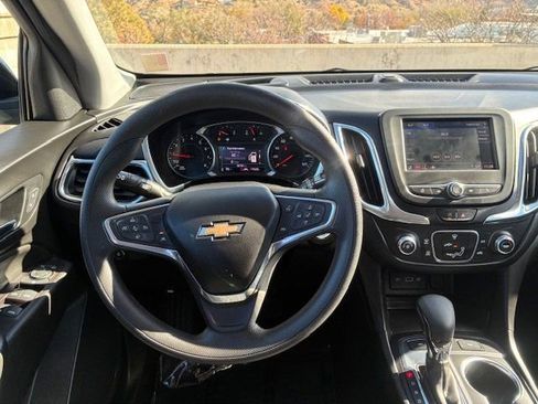Used 2022 Chevrolet Equinox LT image 13