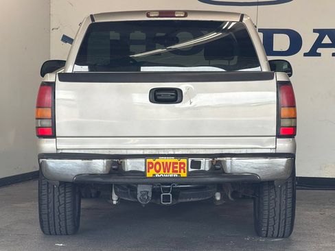 Used 2005 GMC Sierra 1500 SLE w/ Light Duty Power Package RWD image 4
