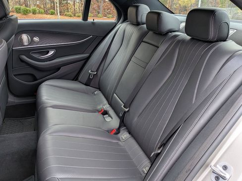 Used 2023 Mercedes-Benz E 350 4MATIC Sedan image 32