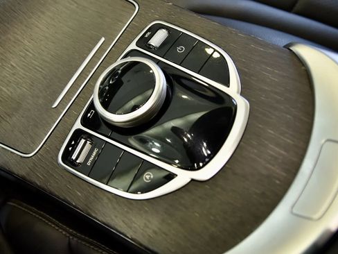 Used 2020 Mercedes-Benz C 300 4MATIC Sedan image 18