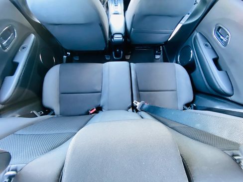 Used 2019 Honda HR-V EX image 18