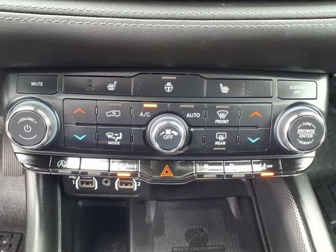 Used 2022 Dodge Durango GT AWD/4WD image 8