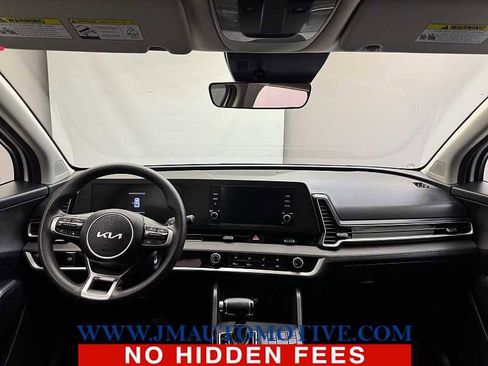 Used 2024 Kia Sportage LX AWD/4WD image 11
