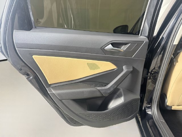 Used 2021 Volkswagen Jetta SEL FWD image 25