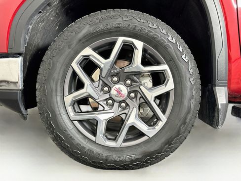 Used 2024 GMC Sierra 1500 SLT w/ SLT Premium Plus Package AWD/4WD image 11