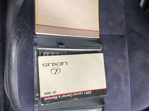 Used 2001 Lexus IS 300 image 40