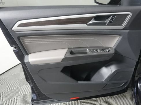 Used 2022 Volkswagen Atlas SE AWD/4WD image 30