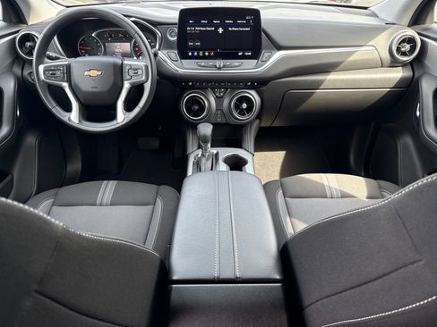 Used 2025 Chevrolet Blazer LT AWD/4WD image 13
