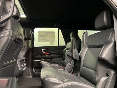 New 2026 Ford Expedition Max Platinum image 36