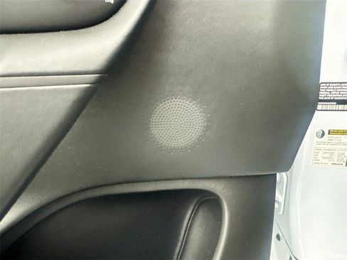 Used 2019 Bugatti Chiron image 19