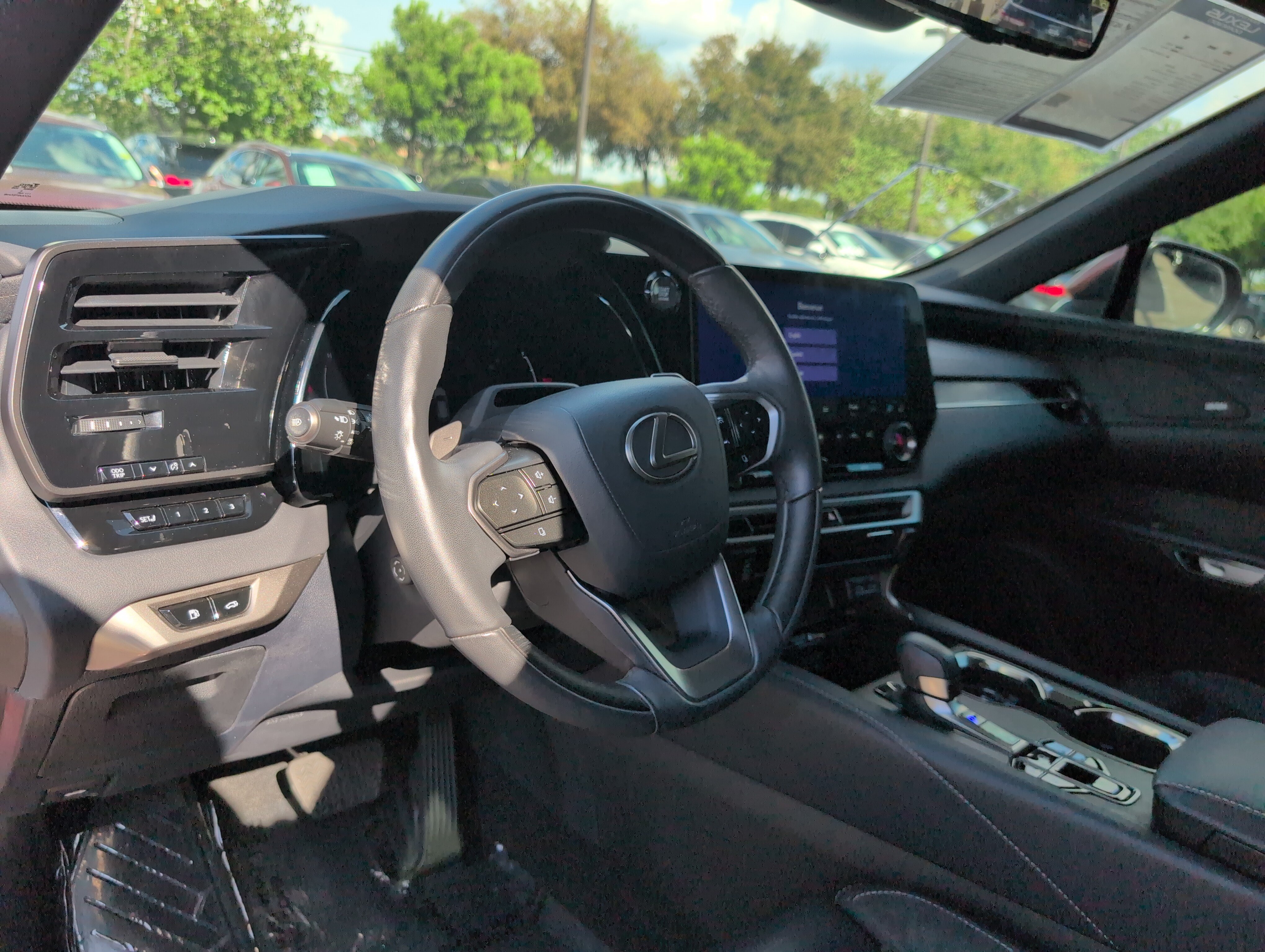 Certified 2023 Lexus RX 350 AWD w/ Accessory Package (Z1) image 6