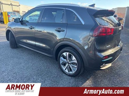 Used 2022 Kia Niro EX w/ Cold Weather Package image 6