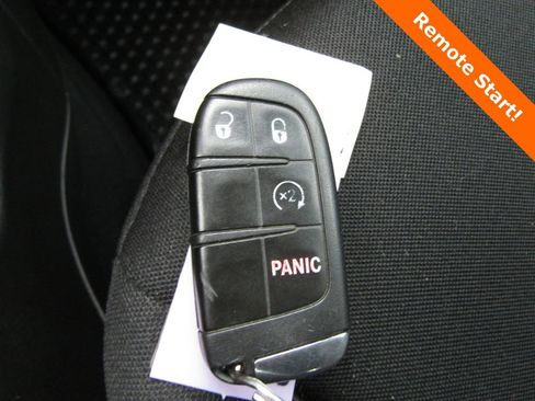 Used 2017 Jeep Renegade Latitude w/ Cold Weather Group image 15