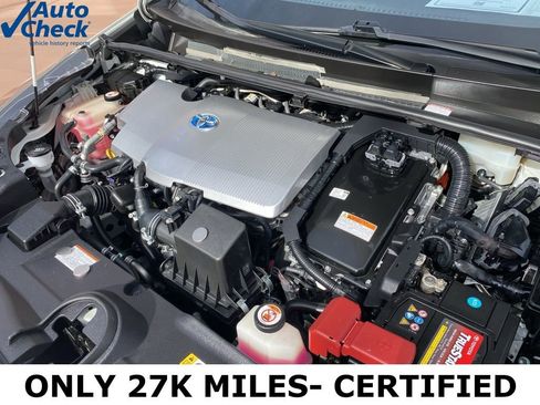 Used 2020 Toyota Prius XLE w/ Advanced Technology Package image 40