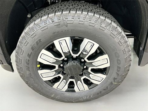 New 2026 GMC Sierra 2500 Denali w/ Denali Reserve Package image 33