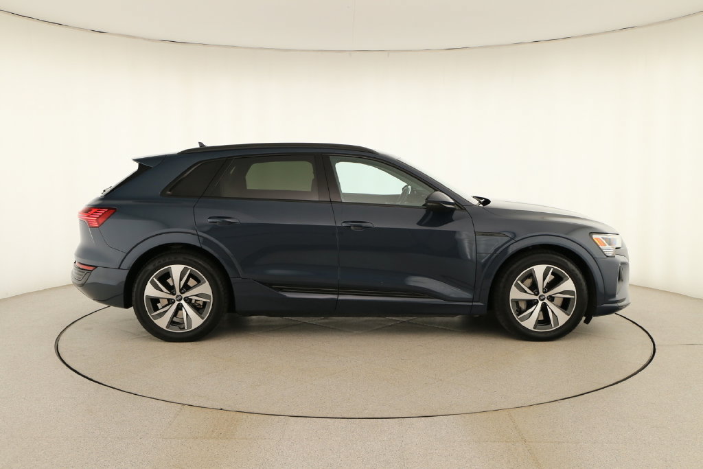 Certified 2024 Audi Q8 e-tron Premium Plus AWD/4WD image 8