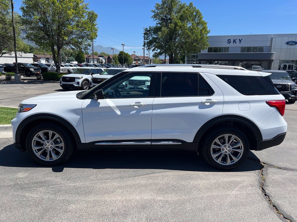 Used 2023 Ford Explorer Limited AWD/4WD image 13